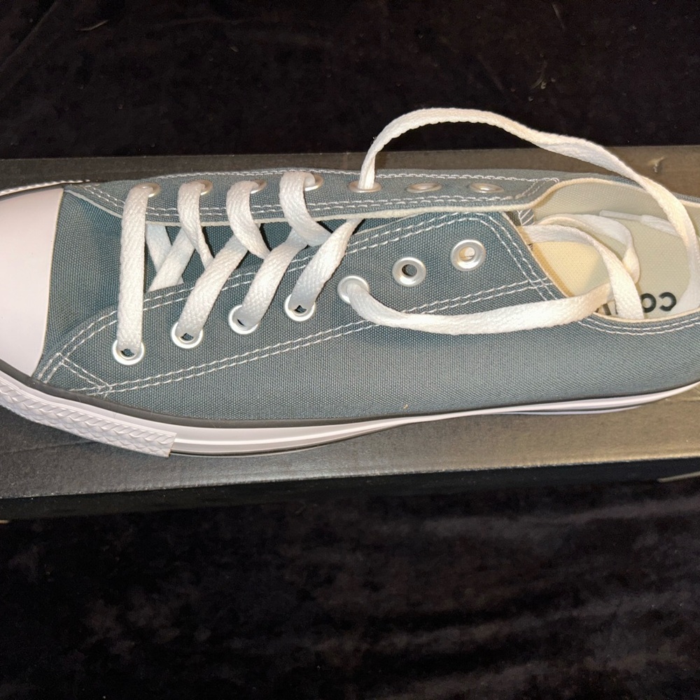 Chuck Taylor all star NWT/Box - LMTD time color - Picture 3 of 3